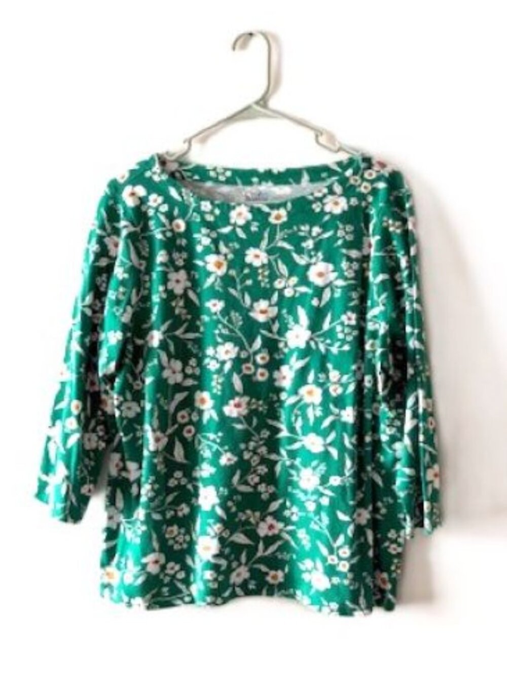 Croft & Barrow All Cotton Green Floral Top with Three-Quarter Sleeves